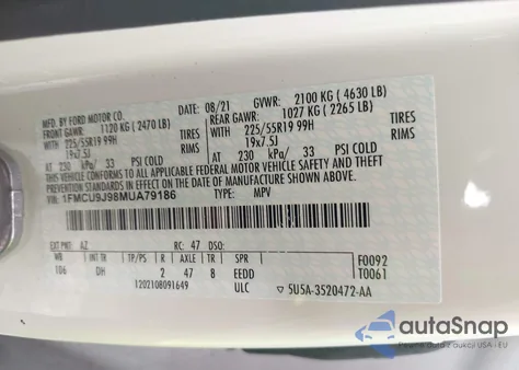 2021 Ford Escape Titanium z USA, uszkodzony, nr VIN 1FMCU9J98MUA79186